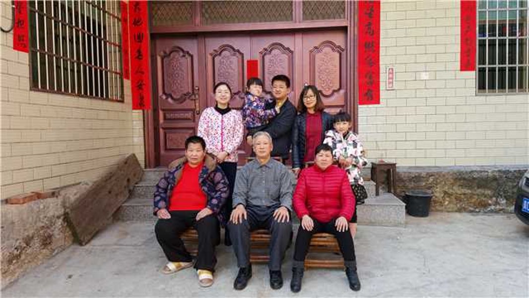 2017年春节纪念全家福